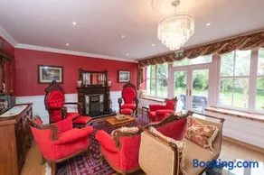 Tobervilla Guest House - Image 1