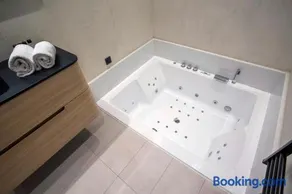 Love Room Balneo Sauna Pierre Corneille ! - Image 2
