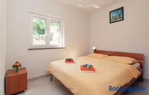 1 Bedroom Pet Friendly Apartment In Cesarica - Image 3