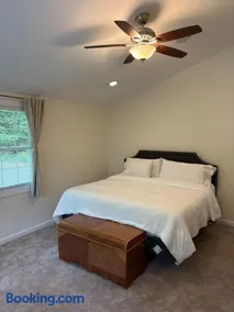 Private Annapolis Retreat - Image 3