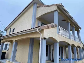 Villa contemporaine avec piscine - Image 2