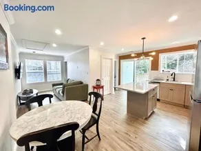 2 Bedroom Apartment in SONO! - Image 2