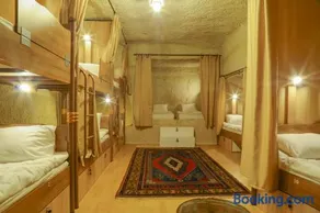 Homestay Cave Hostel - Image 2