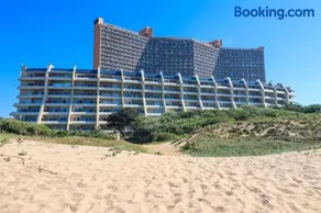 407 L'Escalier Cabanas -Beachfront Paradise - Image 3