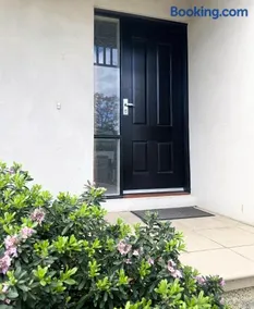 BROWNBILL STREET GEELONG a 2 Bedroom Unit located in the heart of East Geelong - Image 1