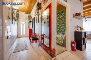 House of Moments - Image 2