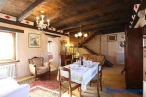 Golden spur cottage - Image 1