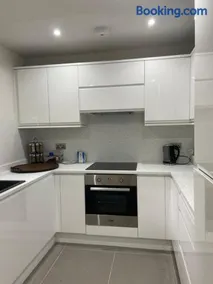 Merchiston Residence - Image 2