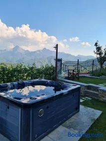 DA ERCOLE casa vacanze di lusso con giardino, piscina e idromassaggio. - Image 3