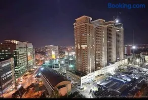 Morgan Suite BGC shortwalk4 Venice Canal Mall free pool gym - Image 2