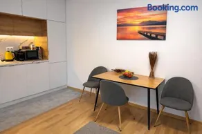 CityApartment with Free Private Parking - Image 2