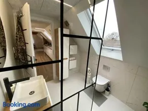 Sunny apartment - Image 4