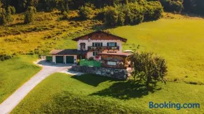 Haus Biechl mit Blick auf die Burg Hohenwerfen - Image 3