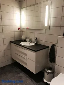 Familiebolig med nydelig utsikt - Image 5