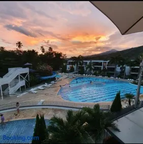 Apartamento vista piscina principal - Image 2