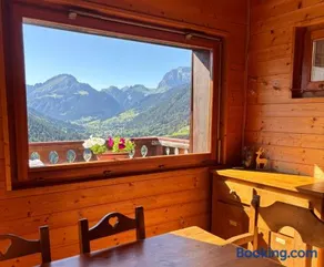 Central Hostel Chatel - Image 1