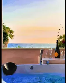 Queen Boutique Suites Preveza - Image 2