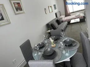Lovely 3 bedroom house close to City Centre - Image 4