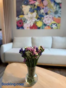 Moderne Wohnung mit Parkplatz und Kaffeevollautomat - Image 3