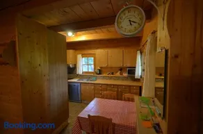 Meadow Ranch Holiday Home - Image 4