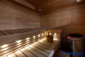 2ndhomes Luxury 220m2 apartment with spa & private gym - Image 3