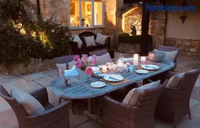 Little Campden House - Image 1