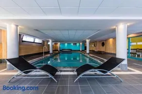 Risoul T4 10 pers Proche des pistes Piscine Sauna Jacuzzi - Image 1