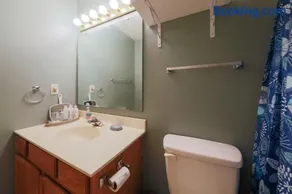 Quiet, Family Friendly Home - Image 4