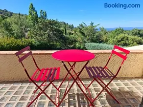 Tourtour, chambre avec vue, confort et calme - Image 1