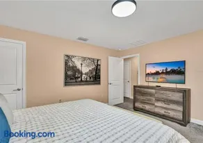 Maison conviviale et familiale avec jacuzzi, piscine privée et barbecue | Vue lac - Image 3