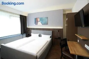 Hotel Frohnhauser Hof - Image 2