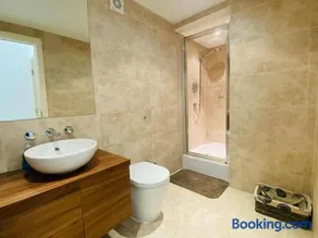 Quayside Apartment - Large and Spacious Duplex - Image 5