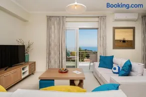 Thomas & Elena Holiday House - Image 3