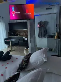 Suite romantique avec Spa et filet suspendu proche Thoiry - Image 3