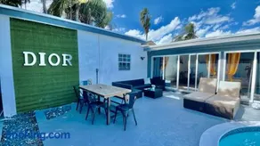 Luxury Pool Villa // 5BD 4BA - Image 2