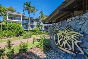 Oasis 2 bedroom Apartment with buggy - Image 3