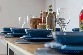 Luxury City Centre 5 Bed House with FREE parking - Image 4