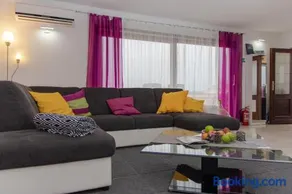 Apartment Joe - Image 2