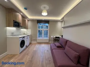 HideAway London - Image 2