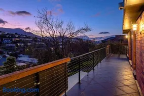 Mt Wellington Balcony House - Wake Up to the Summit - Image 2