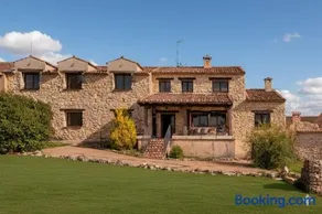 Casa Rural Enorme con BBQ & Horno Leña ideal para Familias - Image 1