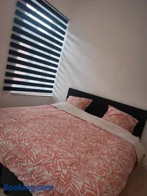 Sisters home - Image 1