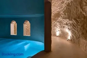 Stone Luxury Suites - Adults Only - Image 3