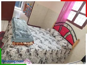 Central apartment for families near the waterfall - Image 2