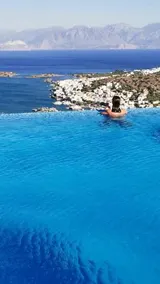 Villa Estée, luxury villa with private infinity pool and jacuzzi - Image 2
