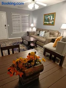 Amazing 2 Bed 2 Full Bath Entire Home West Rome - Image 1