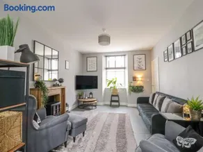 8 Bridge Street - Image 4