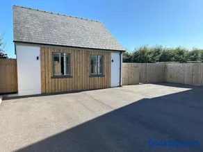 Milestone Cottage - Image 2