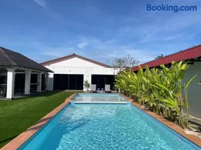 Sanyan Retreat - Image 2