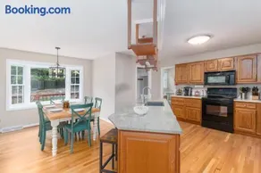 Family and Pet Friendly Retreat with Sauna, Firepit, Pond Views Near Route 151 Wineries - Image 2